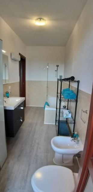 Casa Rosy - Stanza Privata Con Bagno Esclusivo E Parcheggio Gratuito Apartment Porto Torres Luaran gambar